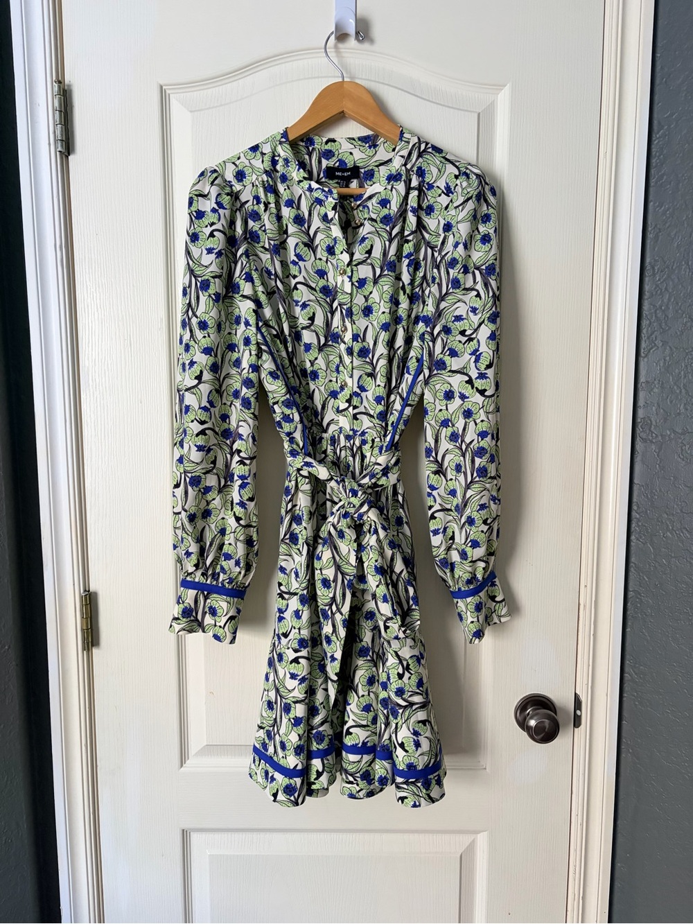 NWT ME+EM Trailing Flower Pod Print
Fit And Flare Midi Dress 100%
Recycled, 10 - Picture 4 of 14